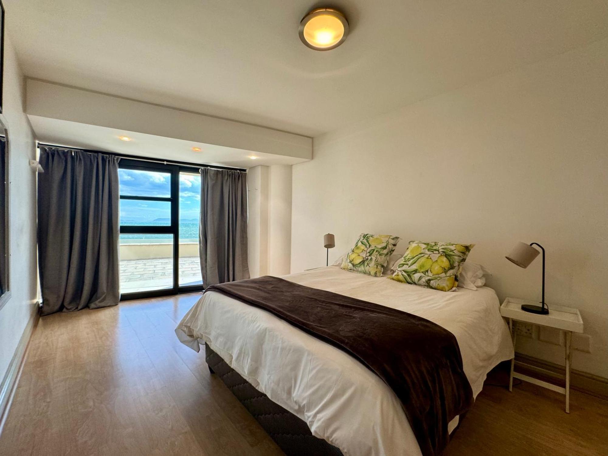 Loddey'S Self Catering Apartments - By Beach Collection Strand Eksteriør bilde
